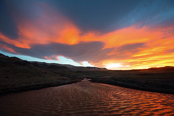 A river in Iceland with a sunset in the Display P3 color space
